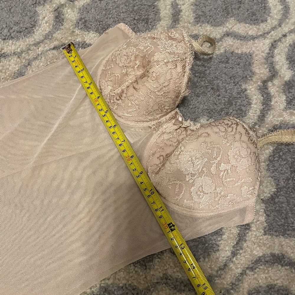 Ladies Lingerie - Picture 4 of 9